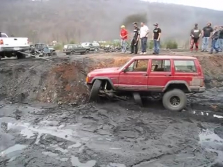 how -not- to pull a truck out of the mud (full clip)